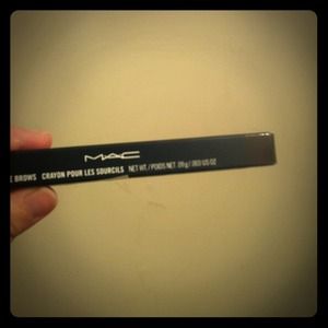 NIB Mac brow pencil