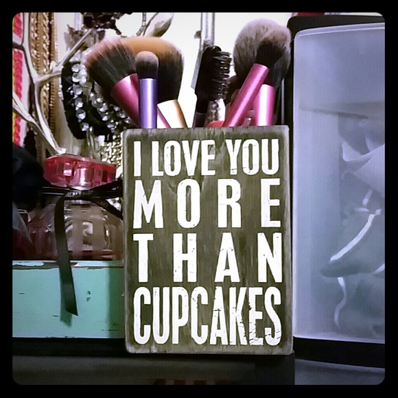 ❌SOLD❌Make up brush holder