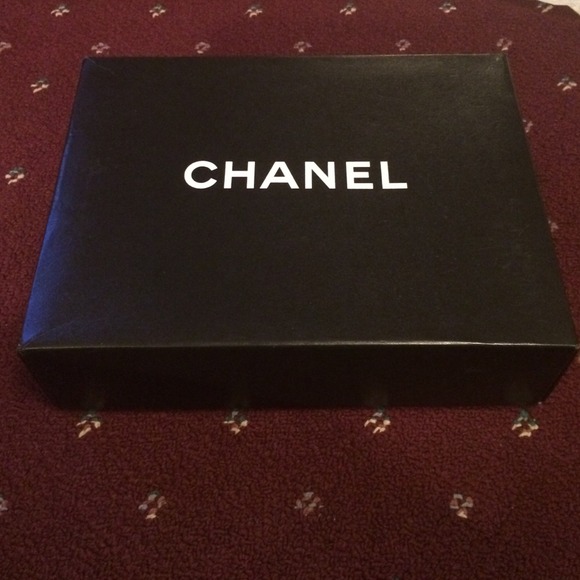 Authentic Chanel Purse Box ✨✨👑✨✨Reduced from 75