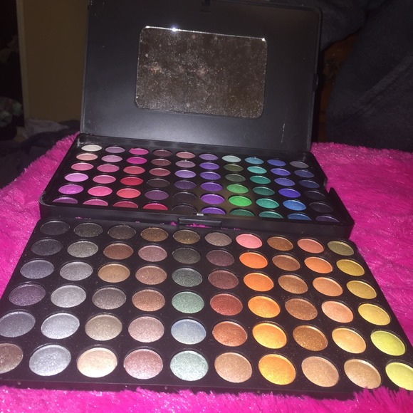 BH Cosmetics 4th edition 120 Pallet !