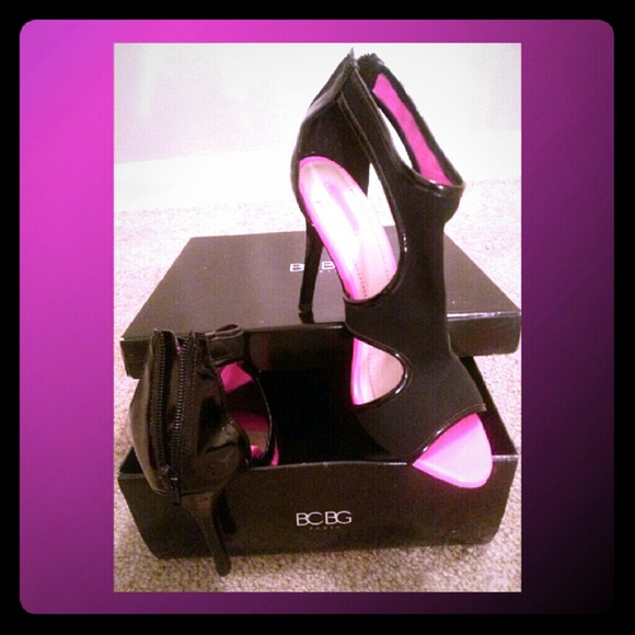 Very Sexy BCBG Black Bootie/Sandal Pump