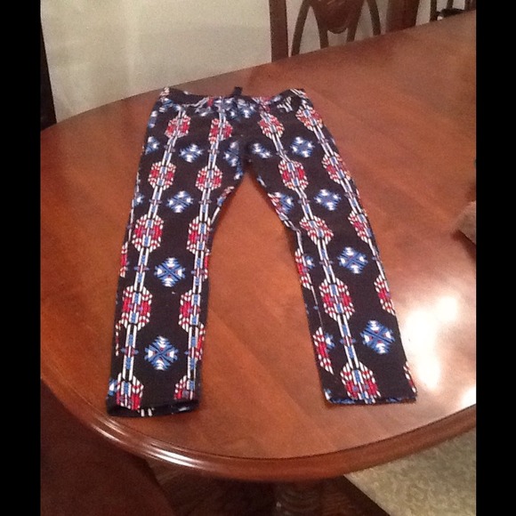 Forever 21 Pants - AZTEC PRINT SKINNY PANTS