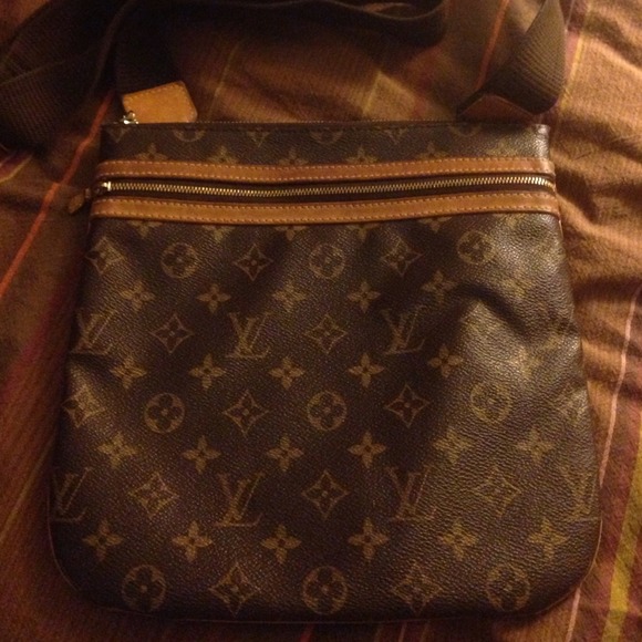 Louis Vuitton Bosphore Pochette cross body.