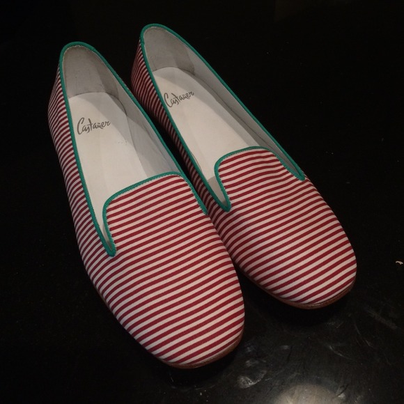 Castanet shoesUS5 - Picture 1 of 3