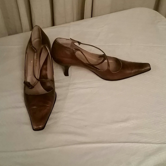 Heels - Picture 2 of 3