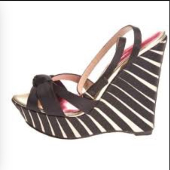 Betsey Johnson warren wedges Satin & Leather(only worn once) - Picture 2 of 4