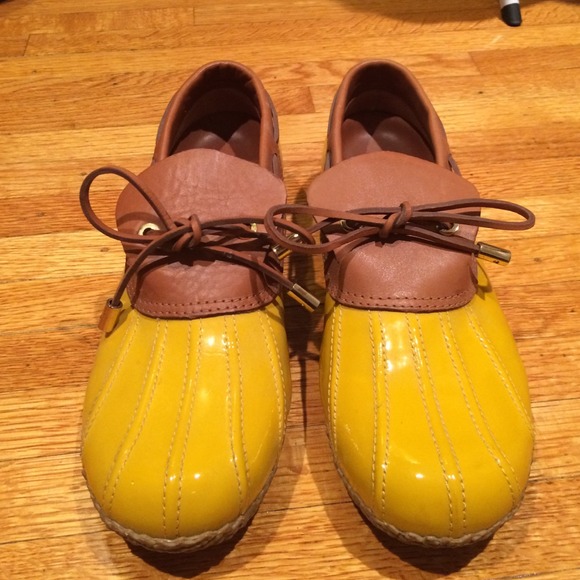 Tory Burch yellow "duck" rain shoes