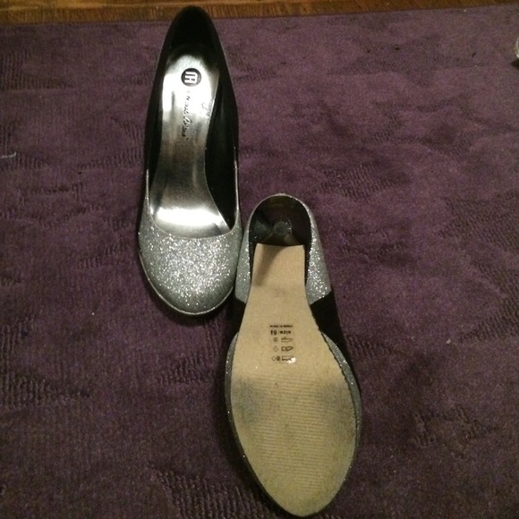 Sparkle / glitter and black heels size 6.5 - Picture 3 of 4