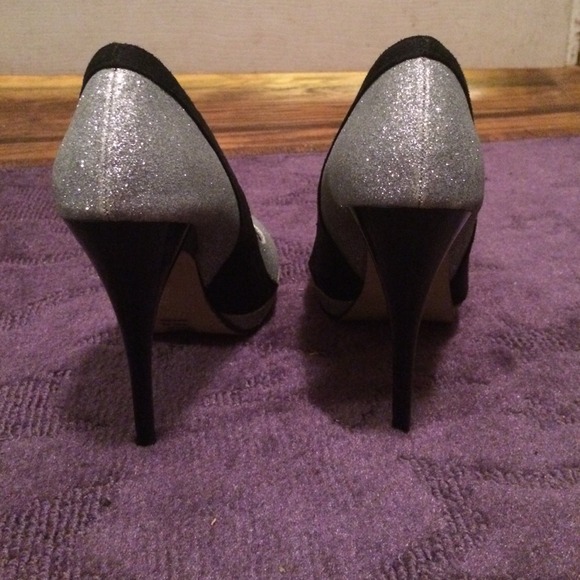 Sparkle / glitter and black heels size 6.5 - Picture 4 of 4