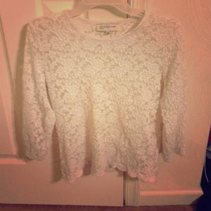Lacy 3/4 sleeve top