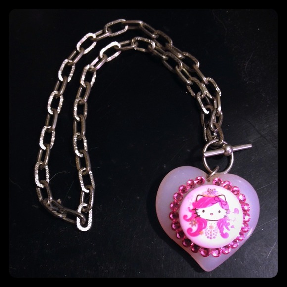 Tarina Tarantino HELLO KITTY "Pink Head" necklace