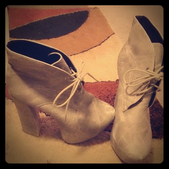 Grey retro heels.