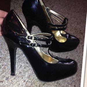 Black pin up heels