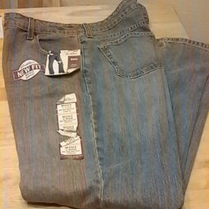 NWT Levi's  size 16 Med MID RISE BOOT CUT