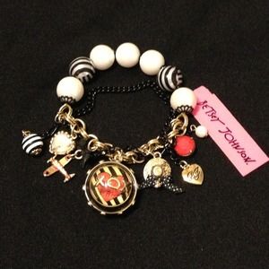 Betsey Johnson Vintage Miami Chic Pearl Bracelet