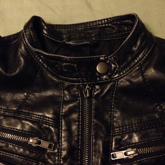 Leather jacket. - Picture 3 of 3