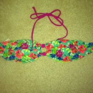 Fun and colorful swim top Hollister size small