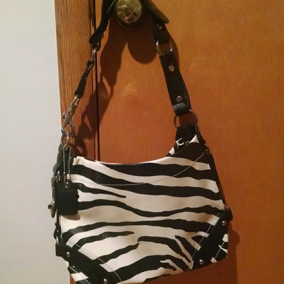 1 ZEBRA PURSE