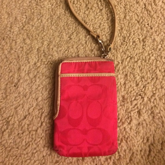 Pink Coach Wristlet/Phone Holder - Picture 2 of 4