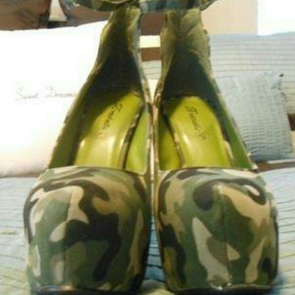 Camouflage platform stilettos - Picture 3 of 4