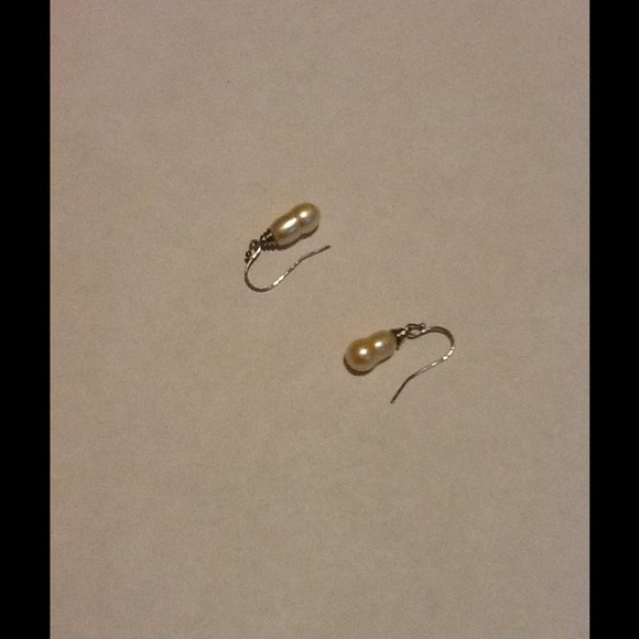 Pearls earrings