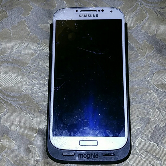 Mophie phone charger for Galaxy s4