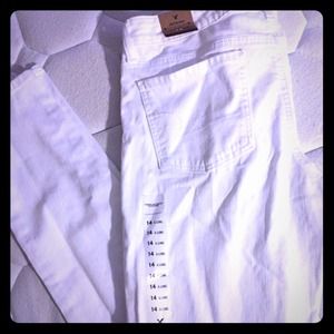 White skinny jeans