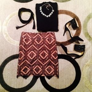 Boutique lace skirt black & salmon size S