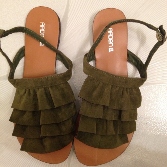 ARDEN B. olive ruffle suede sandals