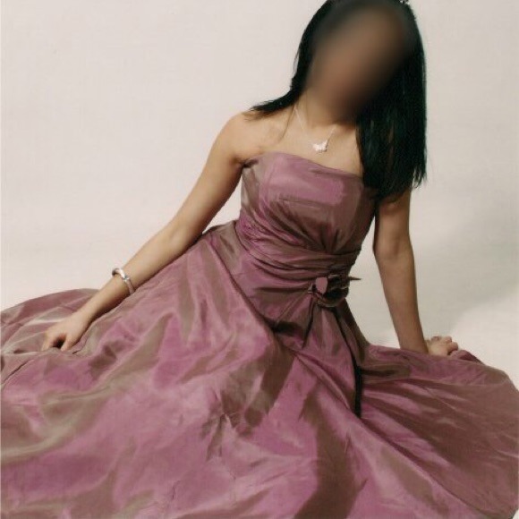 Evening ball gown - Picture 1 of 2