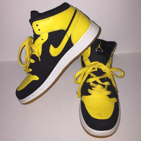 Jordan Shoes Retro Air Jordan Bumblebee Edition Poshmark