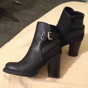 Heeled ankle boots