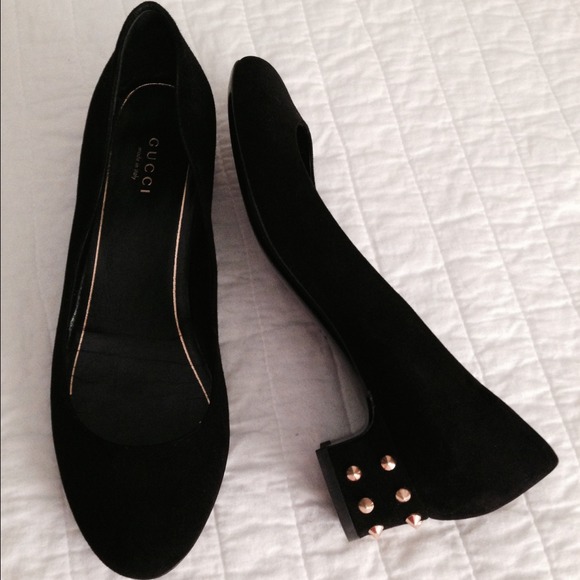 Bundle- Authentic Gucci pumps/2 black Theory pants