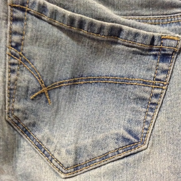 Jeans - Picture 2 of 2