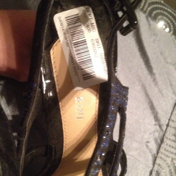 Goorrrrgeous bini blue stoned black heels - Picture 4 of 4