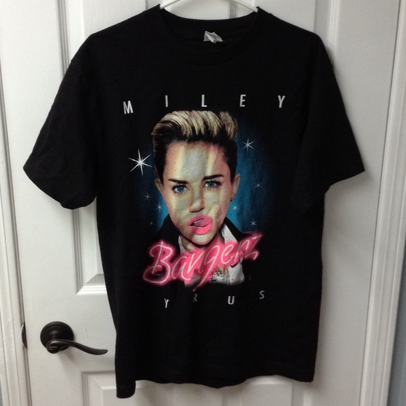 queen t shirt // Miley Cyrus