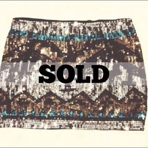 Sequins mini skirt
