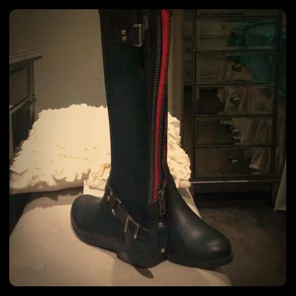 Steve Madden rain boots