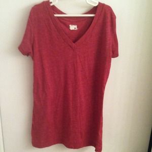 Burgundy v neck tshirt