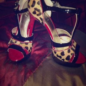 Guess Red Patent and animal print faux heels