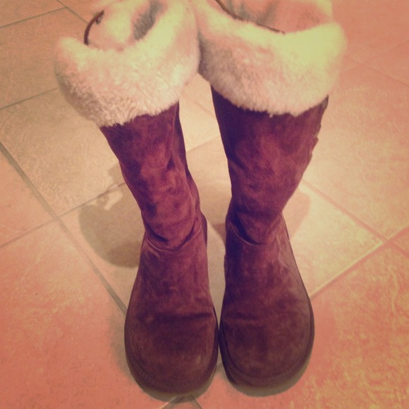 Brown suede Uggs