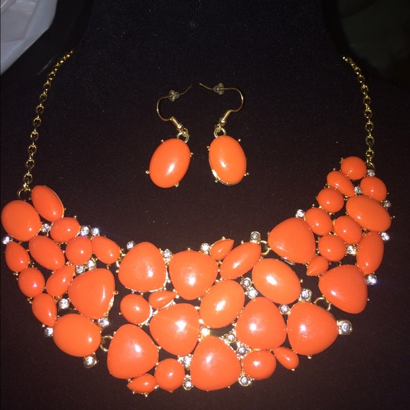Necklace +Earrings