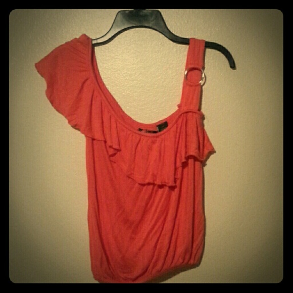 Ruffled sleeve shirt