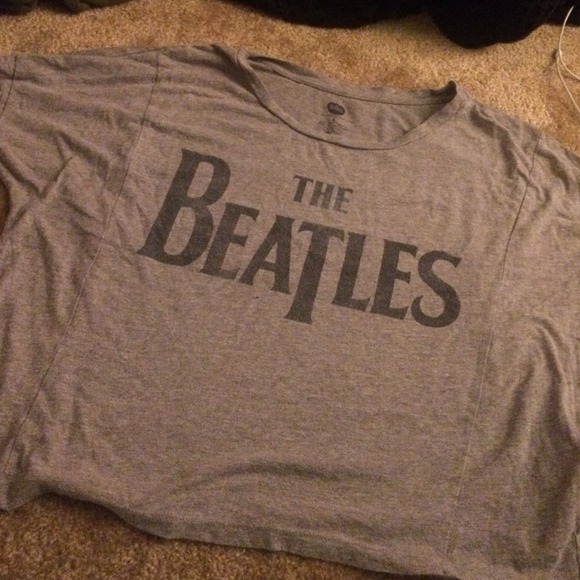 off the should vintage Beatles tee