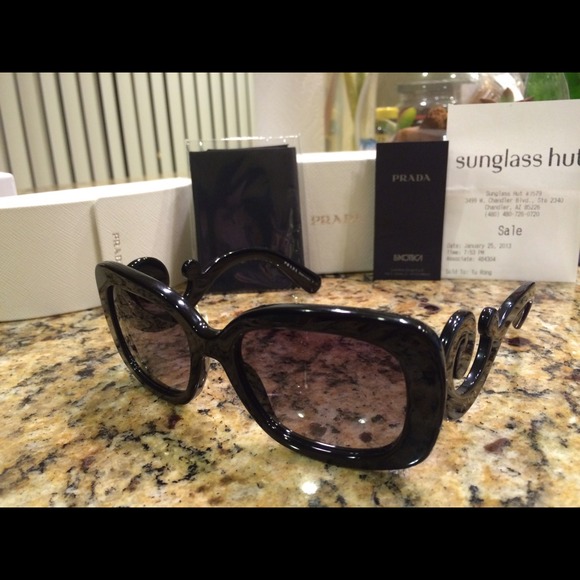 prada baroque sunglasses black - Picture 3 of 4