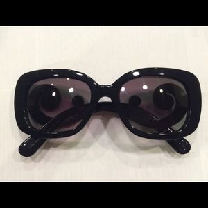 prada baroque sunglasses black