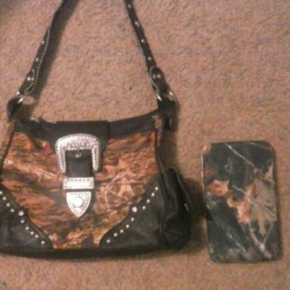 Pocket Book w/ Matchin Wallet