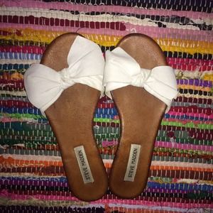 steve madden white bow sandals