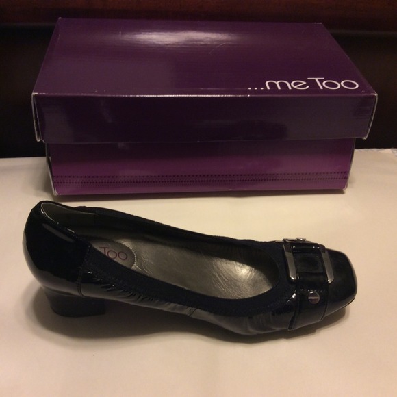 me too Pearl 2 patent black 9.5 M shoes