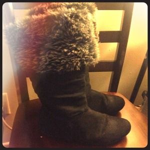 Fuzzy boots winter black faux fur cool warm comfy